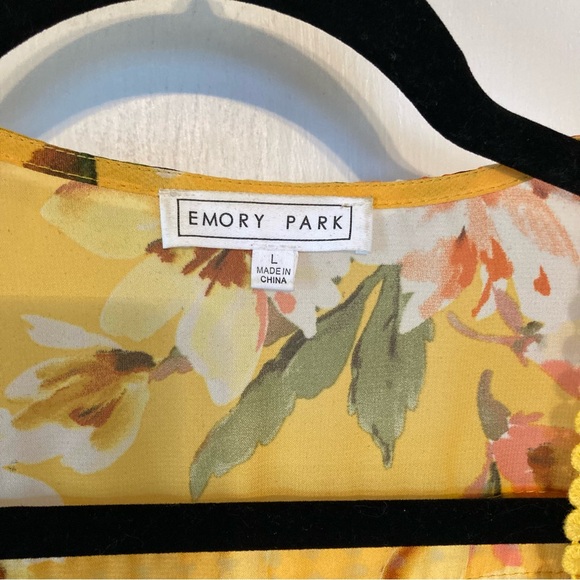 Yellow, floral chiffon topper - Picture 3 of 5